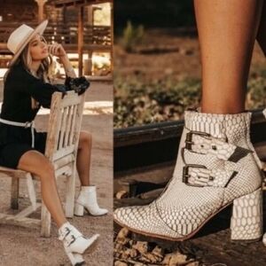 Freebird by Steven Joey Ankle Boot SZ 9